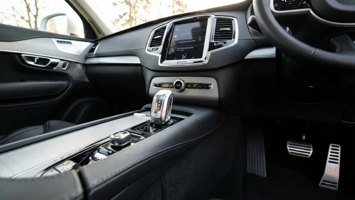 Permis boite automatique ou manuelle : que choisir en 2026 ?