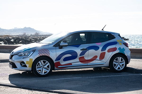 Voiture d'auto-école ECF Pro Conduite en Île-de-France